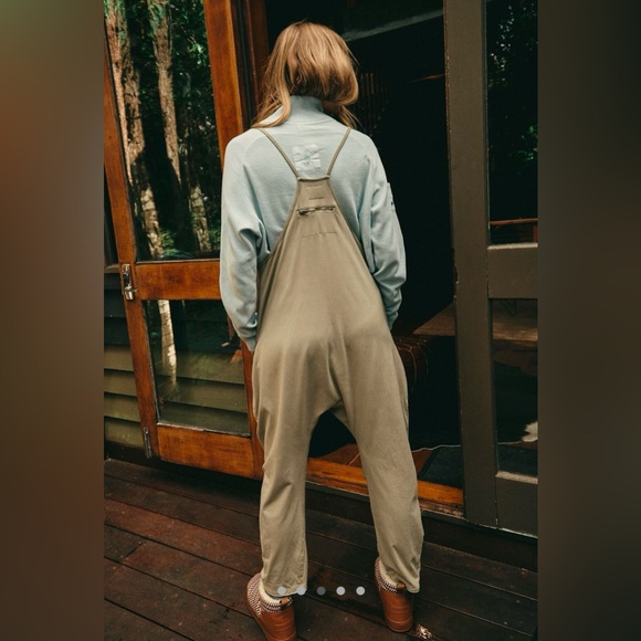 Free People Movement Hot Shot Onesie in Sage Stone Army size XL - Picture 4 of 8